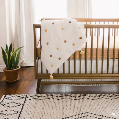 Crane Baby Cotton Muslin Pom Pom Blanket - Kendi White 3 Crane Baby Cotton Muslin Pom Pom Blanket - Kendi White - Image 3
