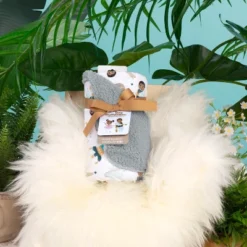 Little Muffincakes Plush Blanket - Ashton 13 Little Muffincakes Plush Blanket - Ashton -Roommates Nursery Outlet Store GUEST 1dbe901a 8172 47e2 bbdd e453d79361b9