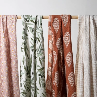 Babyletto Daisy Muslin Swaddle Blanket 5 Babyletto Daisy Muslin Swaddle Blanket - Image 5