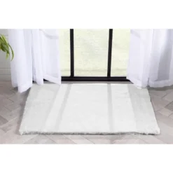 Well Woven Faux Rabbit Fur Shag Super Soft Mat Area Rug