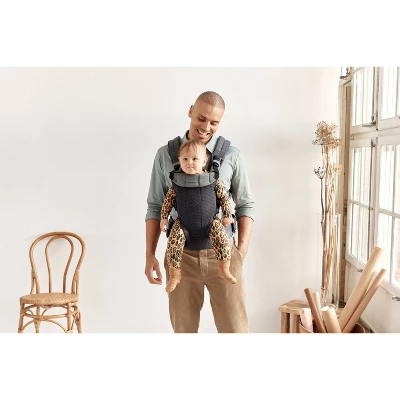 BabyBjorn Carrier Harmony In 3D Mesh - Anthracite 3 BabyBjorn Carrier Harmony In 3D Mesh - Anthracite - Image 3