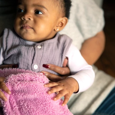 Little Muffincakes Plush Blanket - Zhara 5 Little Muffincakes Plush Blanket - Zhara - Image 5