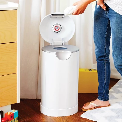 Munchkin PAIL Diaper Pail, Powered By Arm & Hammer 2 Munchkin PAIL Diaper Pail, Powered By Arm & Hammer - Image 2