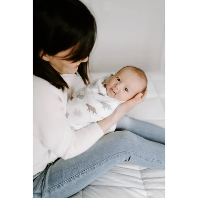 Aden + Anais Essentials Swaddle Blanket - Bear - 4pk 2 Aden + Anais Essentials Swaddle Blanket - Bear - 4pk - Image 2